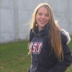 Meet your Posher, Stephanie